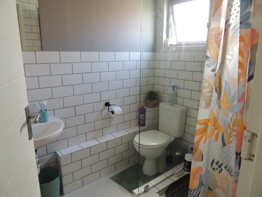 2 Bedroom Property for Sale in The Connifers Western Cape